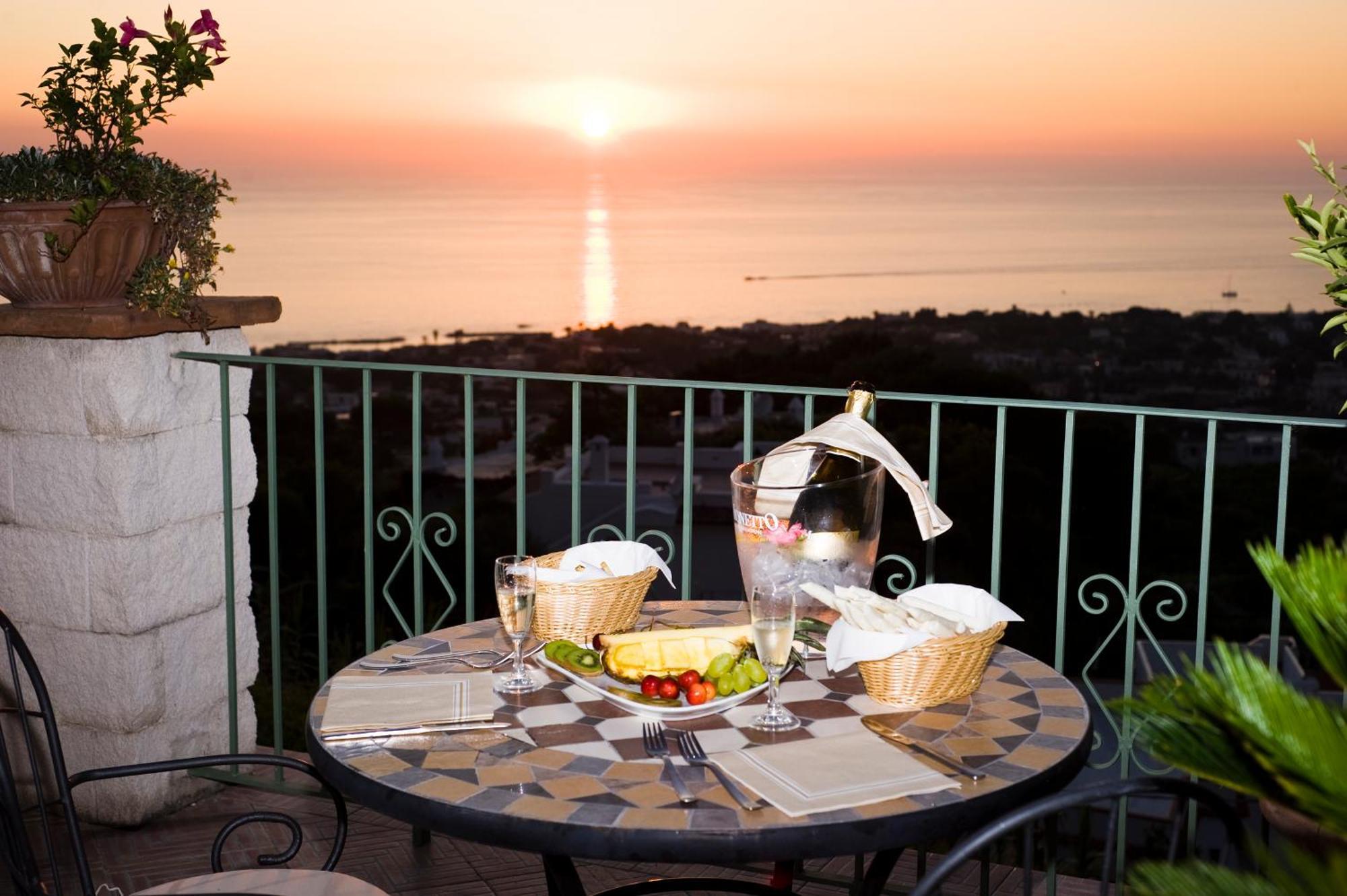 Hotel Poggio Del Sole à Forio di Ischia Extérieur photo