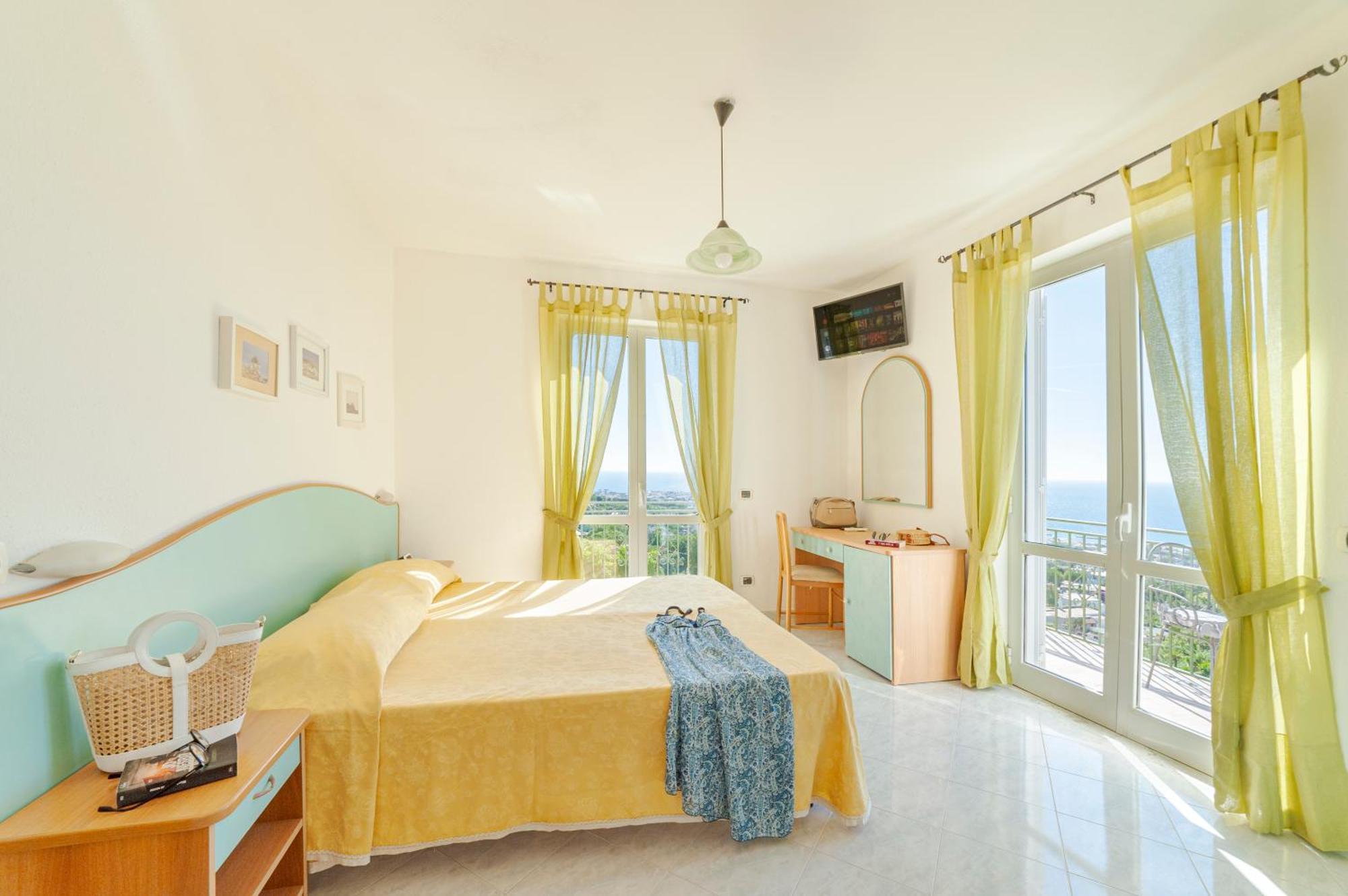 Hotel Poggio Del Sole à Forio di Ischia Extérieur photo